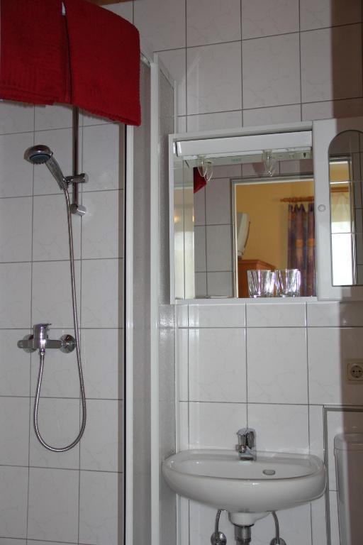 Baldramsdorf Gasthof-Pension Reidnwirt الغرفة الصورة