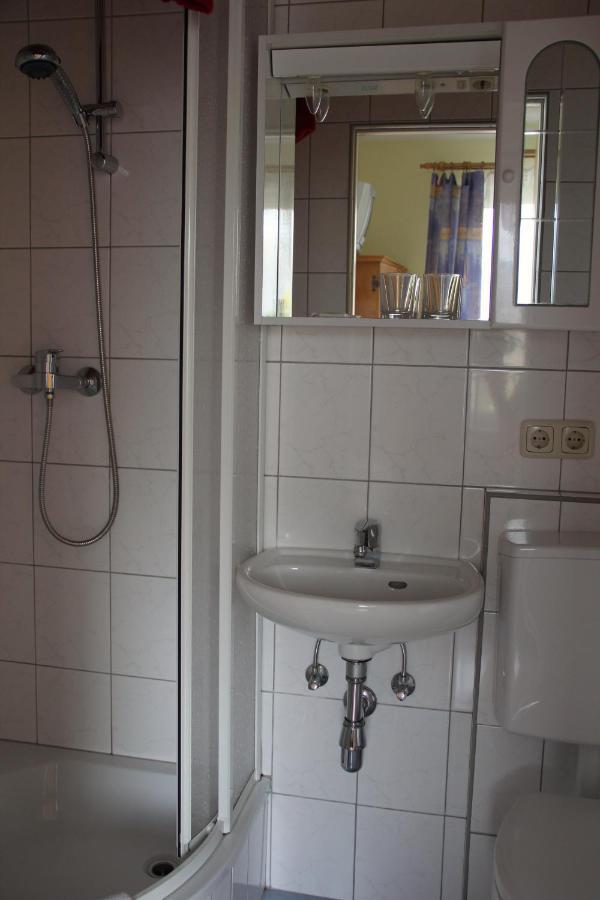 Baldramsdorf Gasthof-Pension Reidnwirt الغرفة الصورة